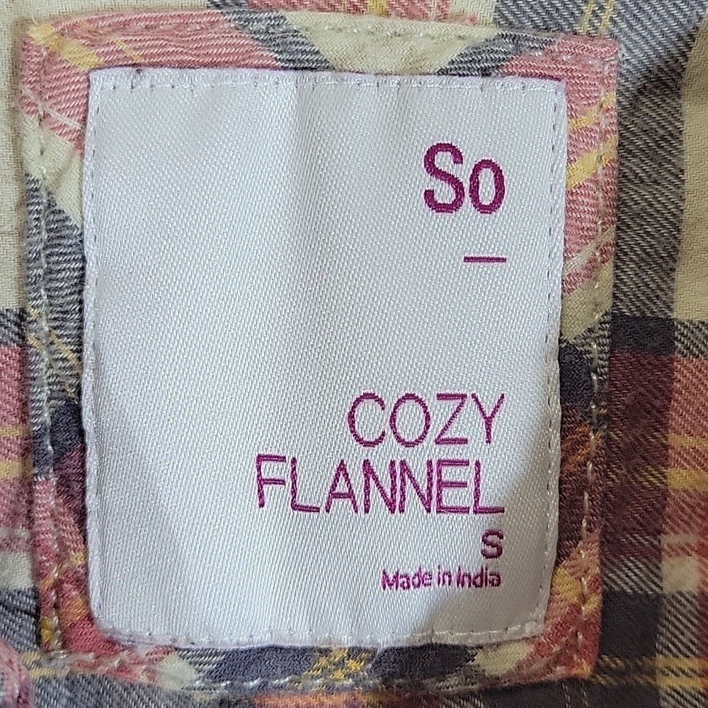 SO Women's Cozy Flannel Size Small - Picture 2 of 6